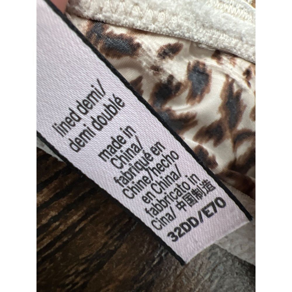 VICTORIA'S SECRET BEIGE LEOPARD CHEETAH PRINT SILKY LINED‎ DEMI BRA 32DD - Picture 11 of 11